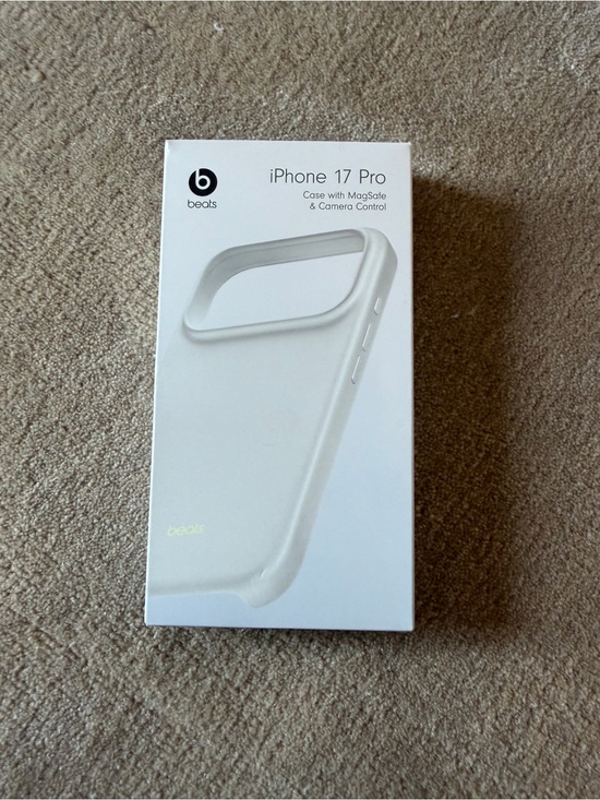 Apple Accessories - iPhone 17 Pro Beats Case